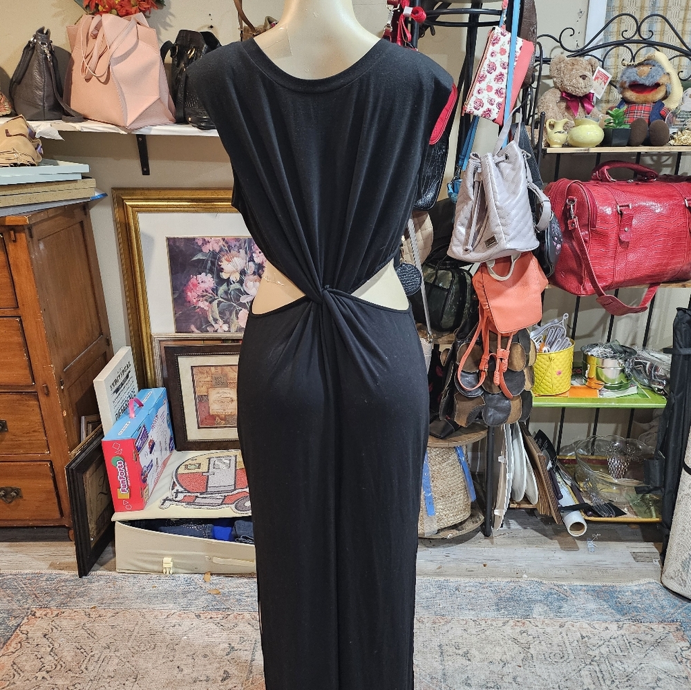 Dress - Picture 5 of 5